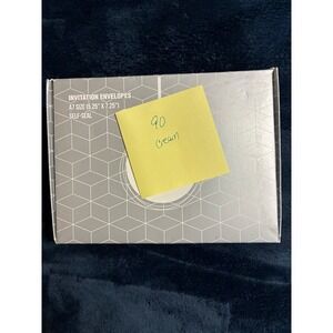 Azaza Off White Self Sealing 5.25 x 7.25 inch Envelopes - 90‎ count